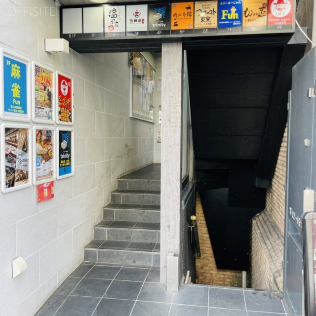 VORT上野広小路 店舗出入口