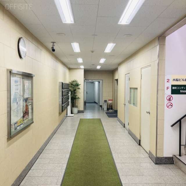 西脇ビル エントランス