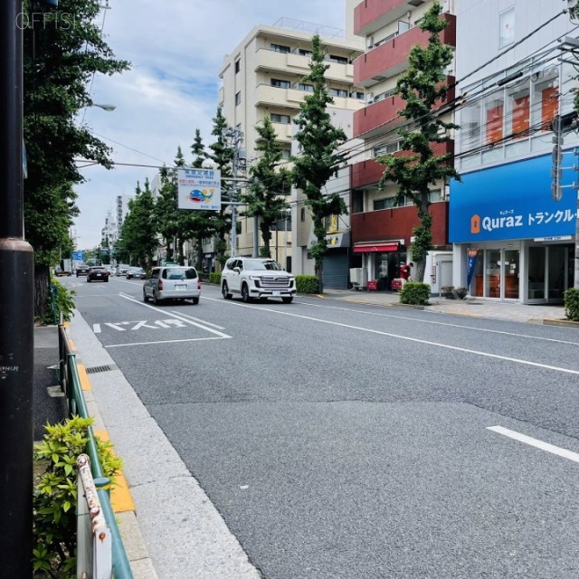 TB目白ビル 前面に目白通り