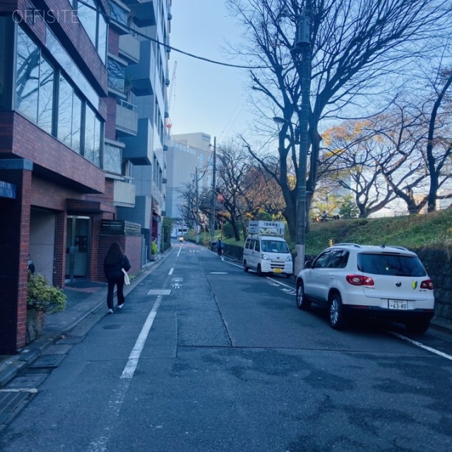 サンライン第14ビル ビル前面道路