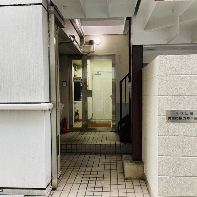 茗渓(めいけい)ビル エントランス