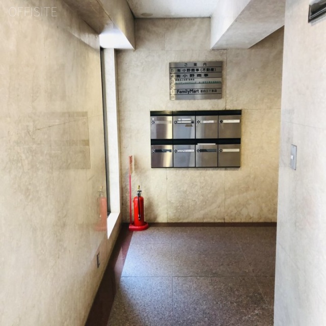 小野ビル エントランス