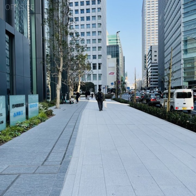 TOKYO TORCH 常盤橋タワー ビル前面道路