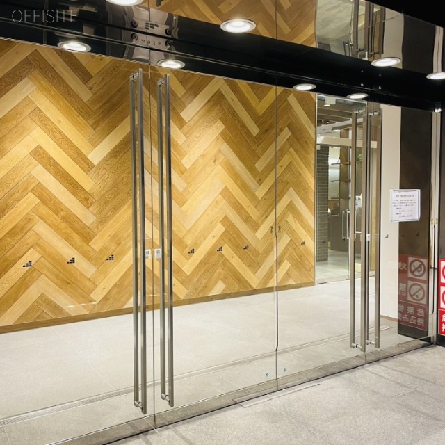 一番町stear オフィスビル出入口