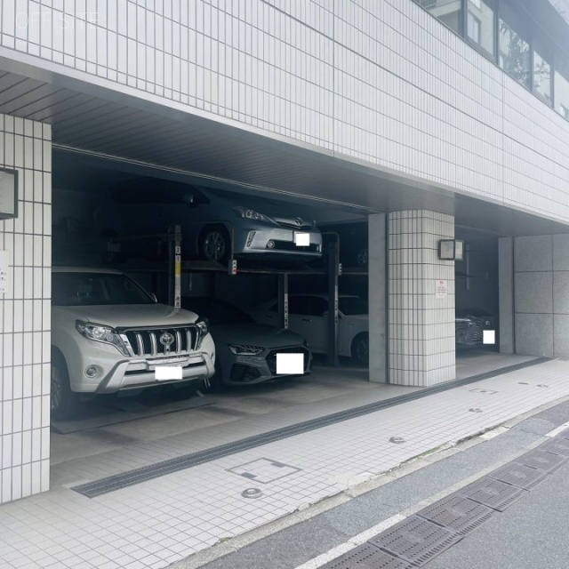 三恵ビル 駐車場