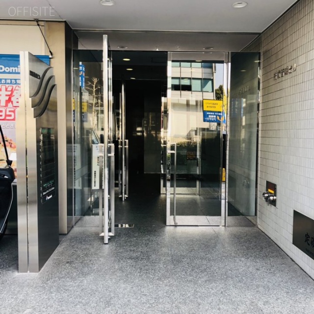 高輪偕成(タカナワカイセイ)ビル オフィスビル出入口