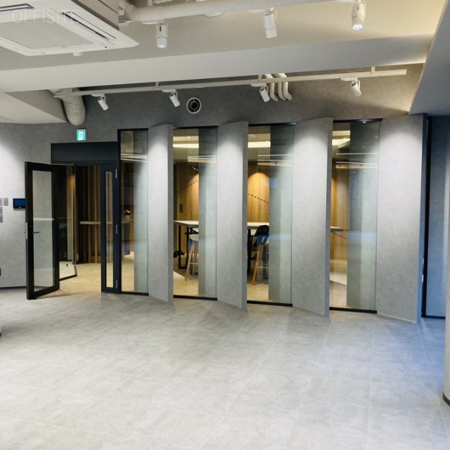 THE CROSS 一番町 室内