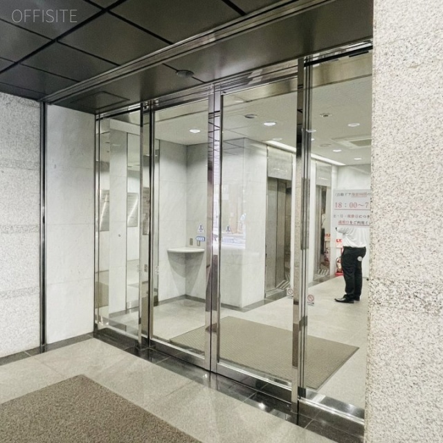 三恵ビル オフィスビル出入口