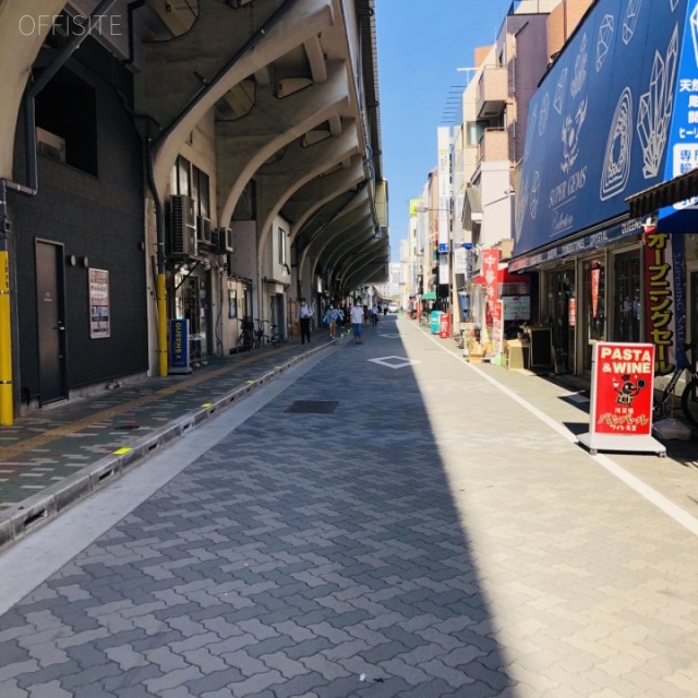 信成ビル ビル前面道路