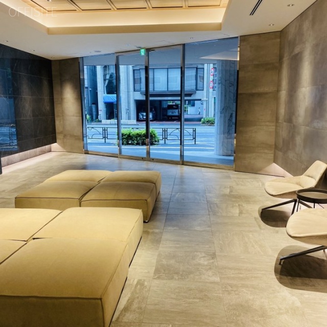 グランファースト新宿御苑 エントランス