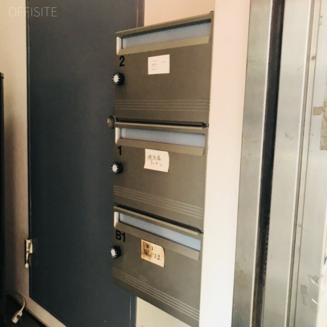 第2窪島ビル 郵便受け