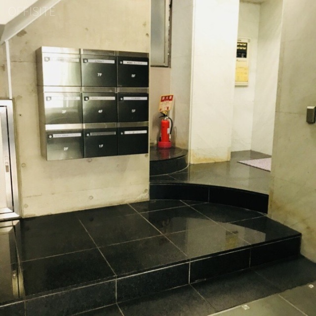 安藤ビル エントランス