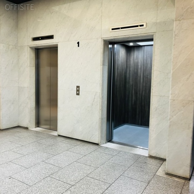 電波ビル エレベーター