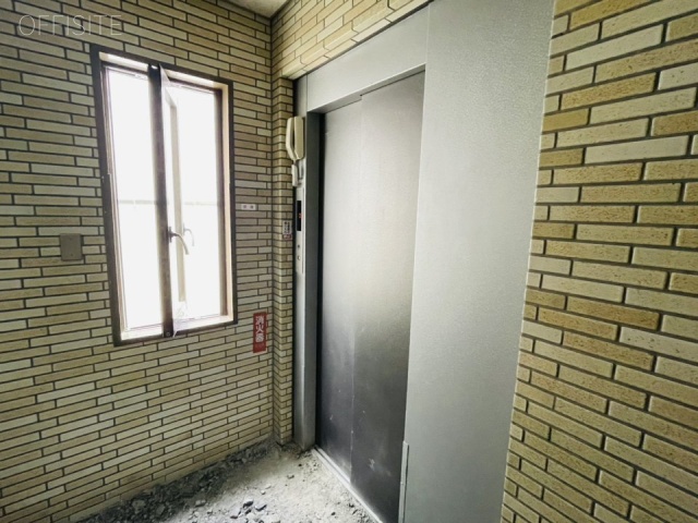 Biz Feel Ichigaya(旧 ツボヤビル) エレベーター