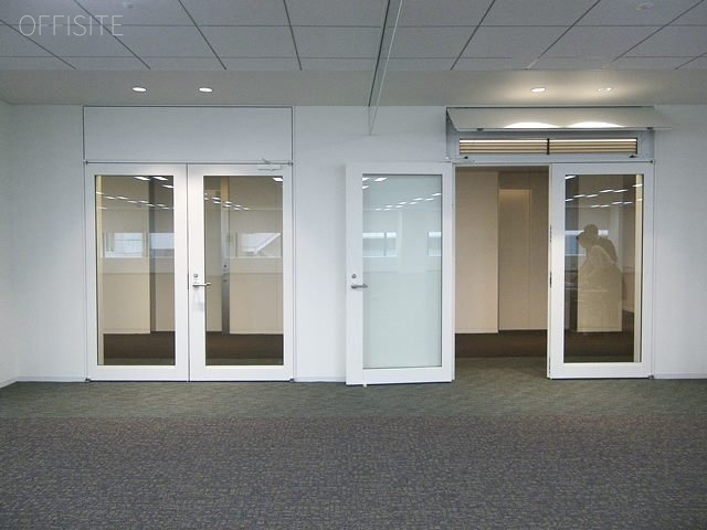 京橋 One Terrace 貸室入口