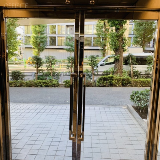 メタリオンOSビル オフィスビル出入口