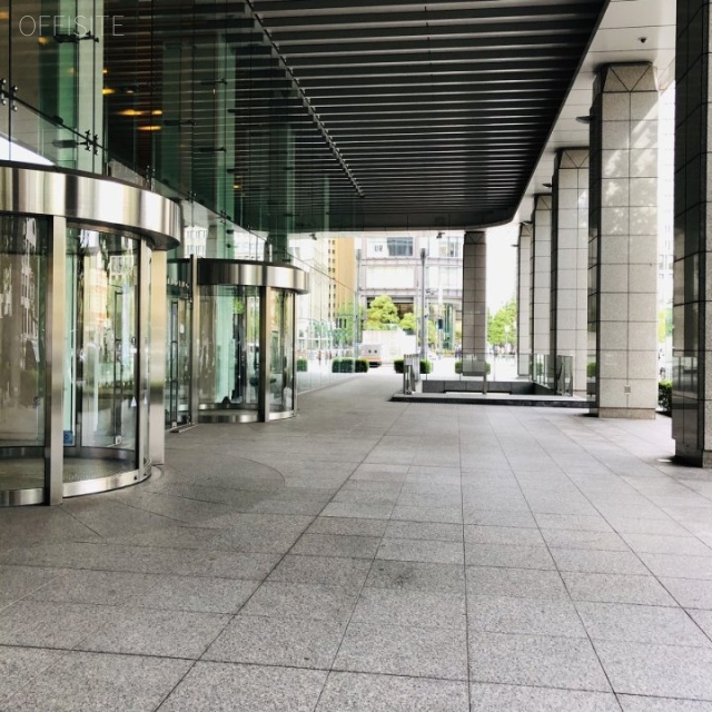 丸の内ビル エントランス