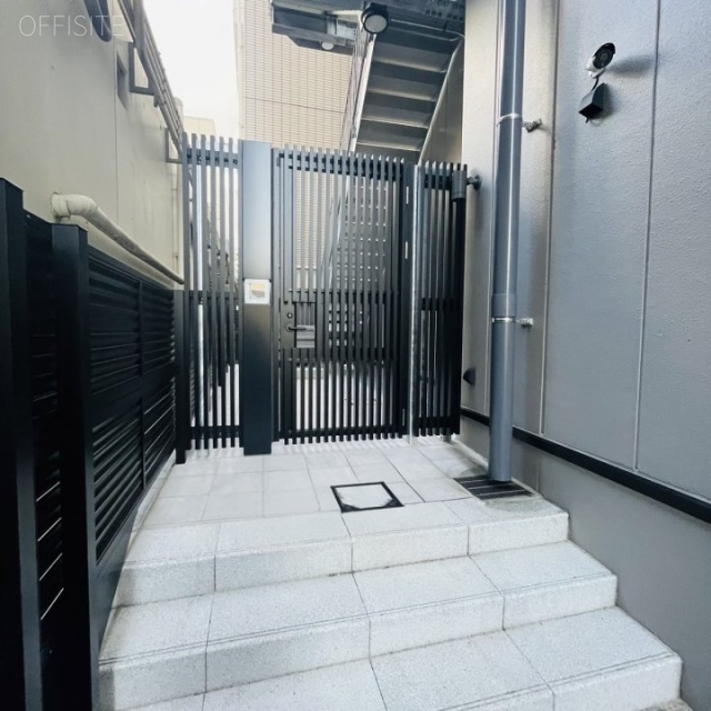 CIRCLES+市ヶ谷駅前 通用口