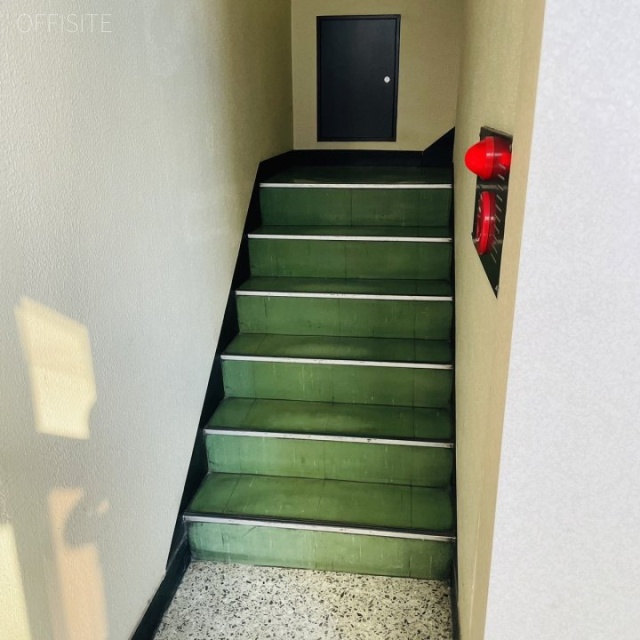 第一天神ビル 階段