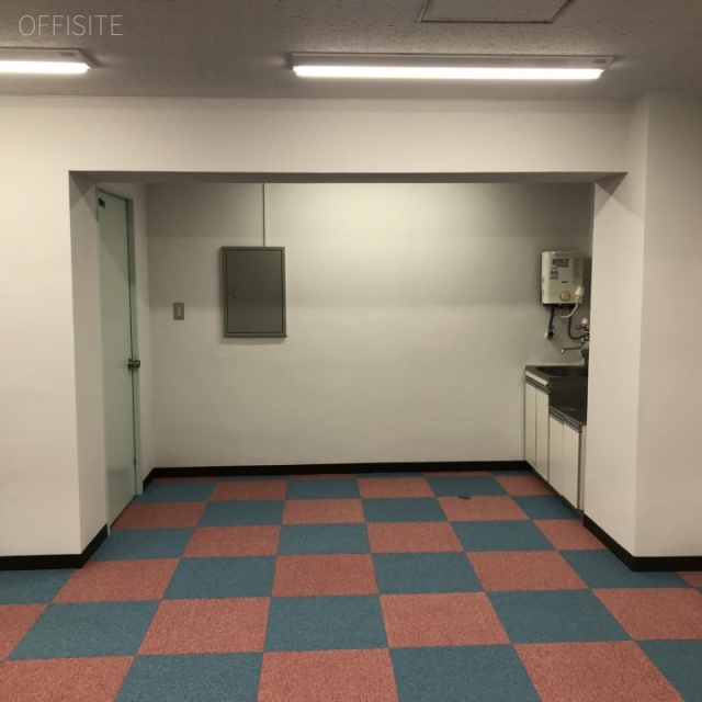 新川田所ビル 室内