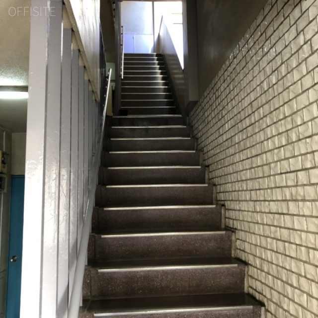 第二エイルビル 階段