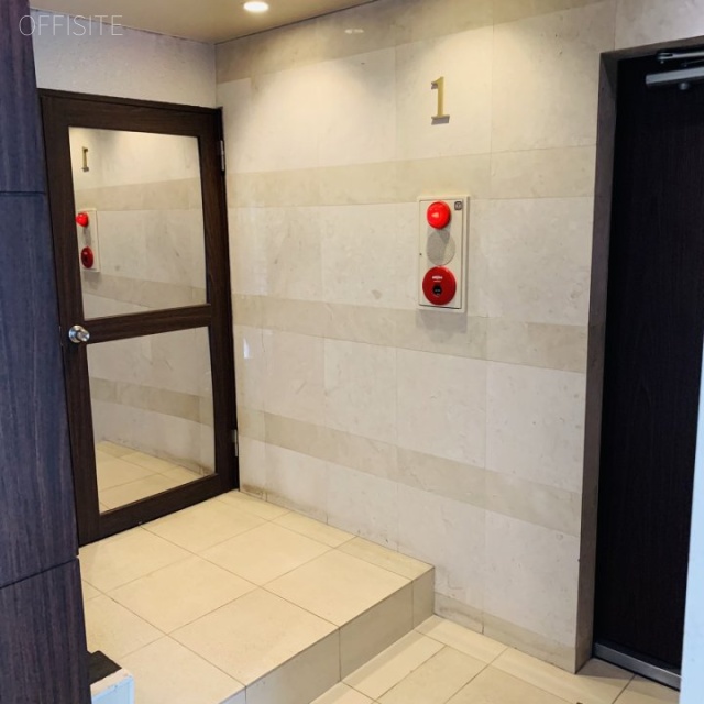 日本橋白馬ビル エントランス