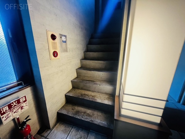 大樹(たいき)ビル エントランス