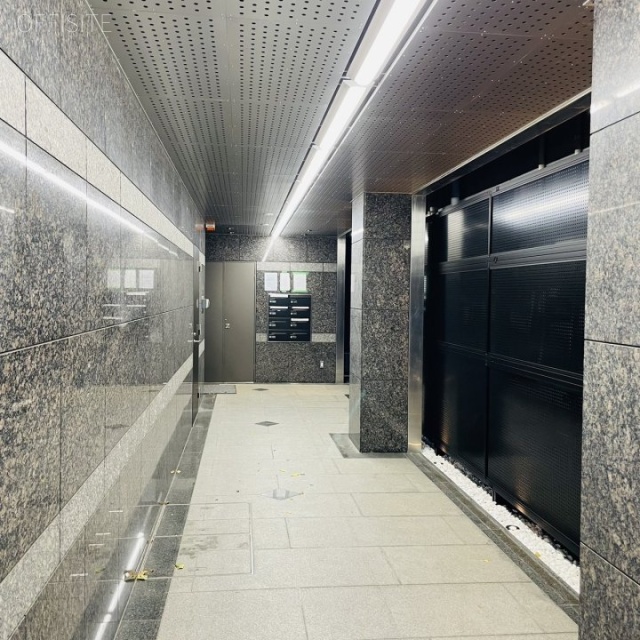 TRUST VAULE 岩本町 エントランス