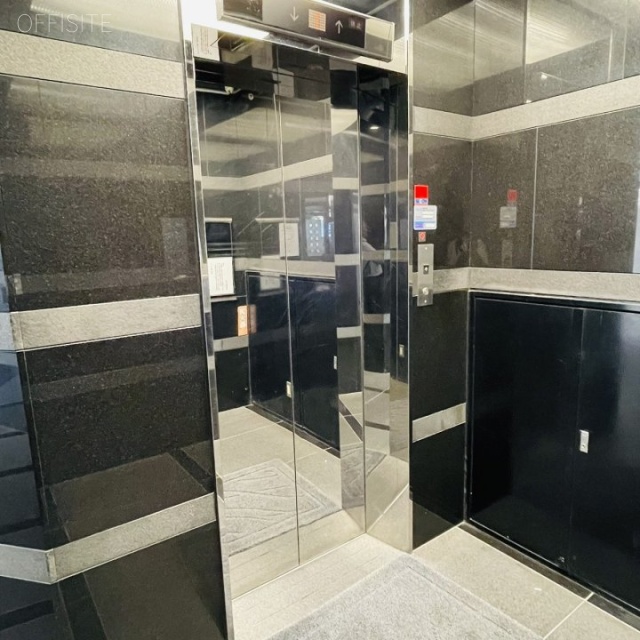 若林ビル エレベーター