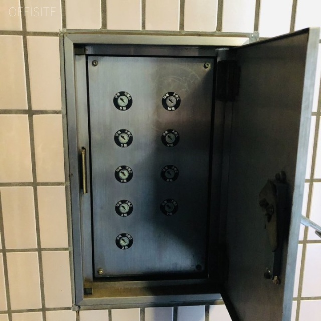 南青山骨董通りユニオンビル エレベーター