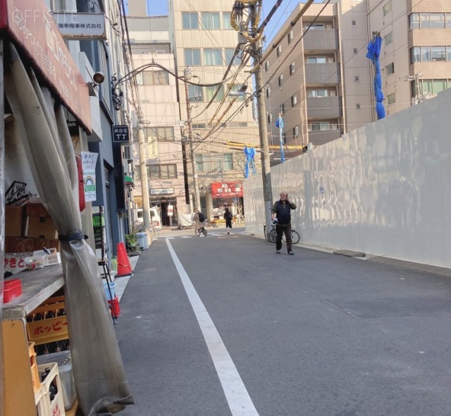 松田ビル ビル前面道路