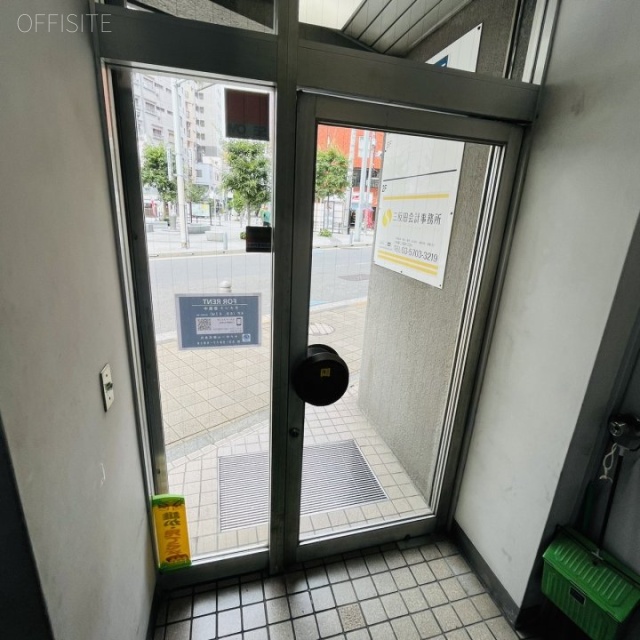 エーコービル エントランス