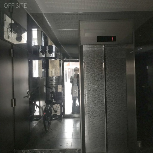 華ビル エレベーター