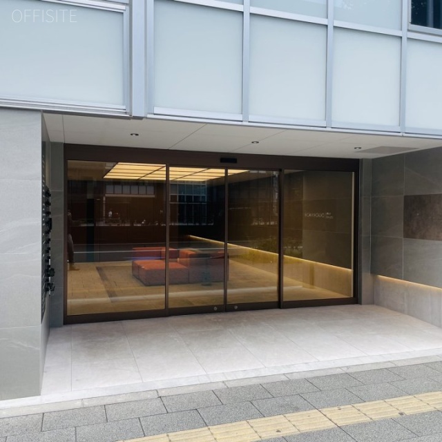 MARK SQUARE 御徒町 オフィスビル出入口