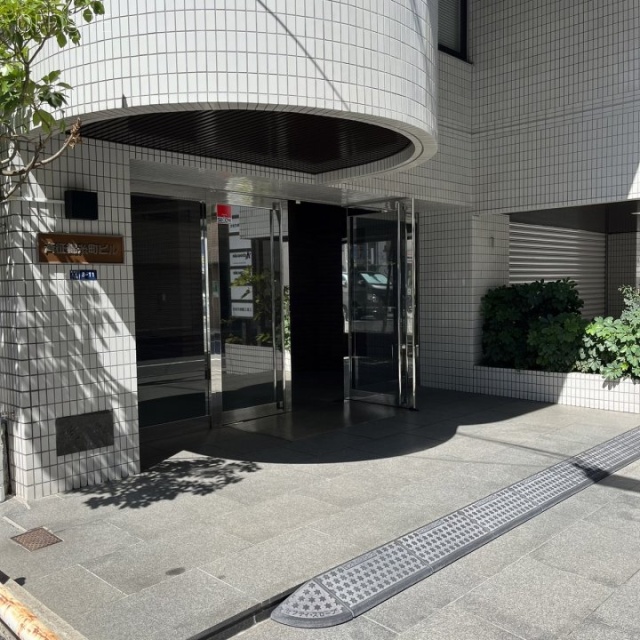 SAISEI錦糸町ビル オフィスビル出入口
