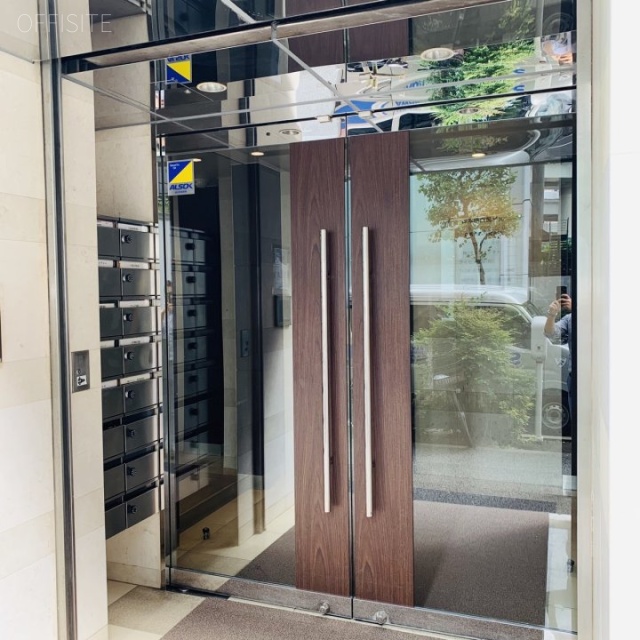 日本橋白馬ビル エントランス