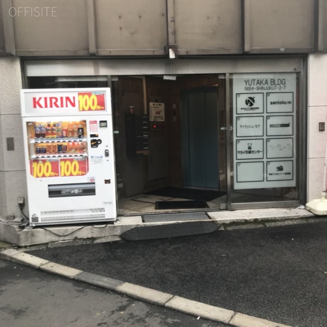 豊ビル エントランス