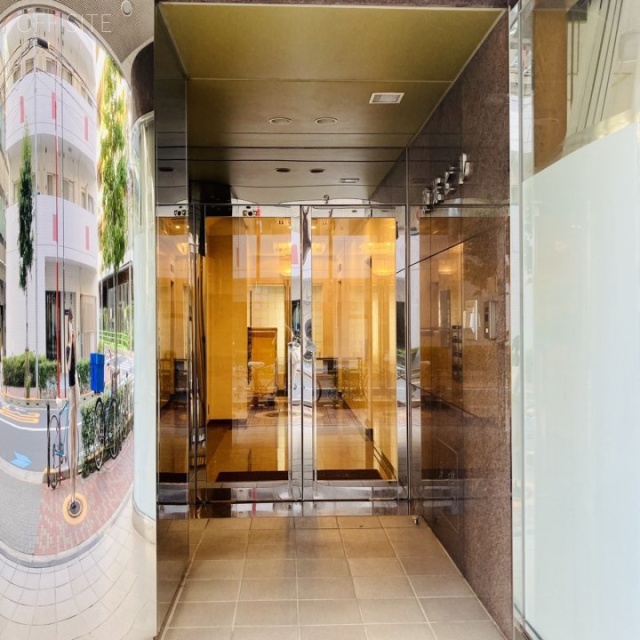 政光ビル エントランス