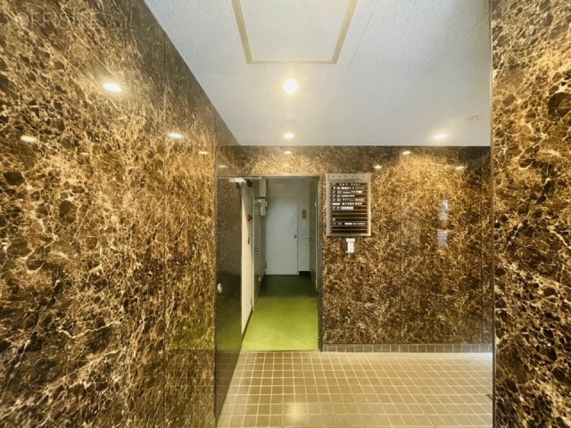 清田商会ビル エントランス