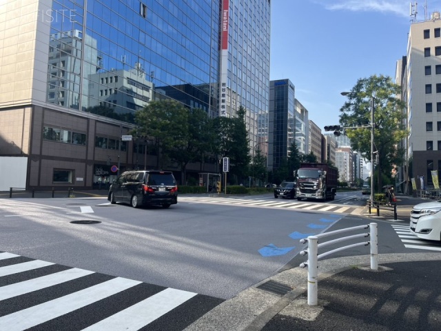 芝御成門タワー 前面道路