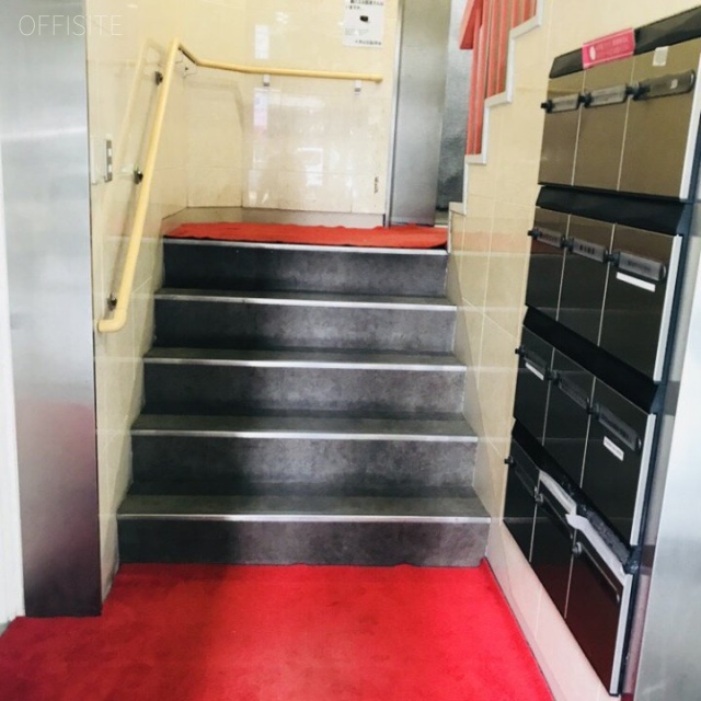 渋谷百瀬ビル エントランス