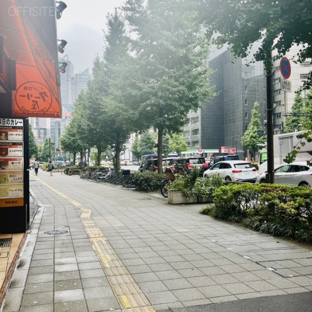 J-Grace新宿 前面道路 甲州街道