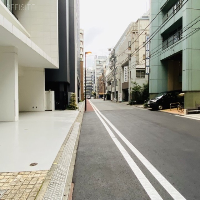 一広グローバルビル ビル前面道路