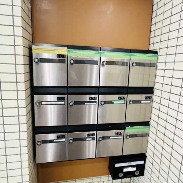 第24下川ビル エントランス