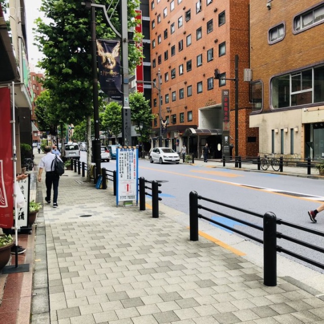 赤坂伊藤ビル ビル前面道路