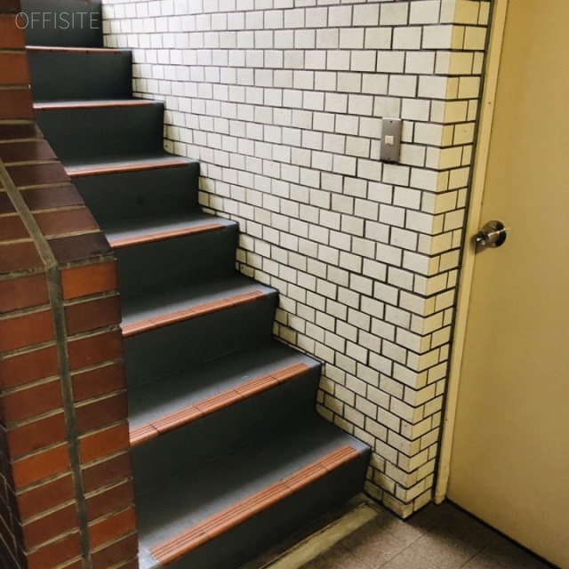 ロリエ市ヶ谷ビル エントランス