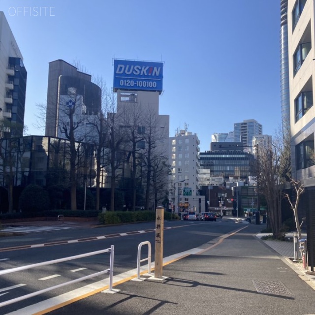 JCビル ビル前面道路