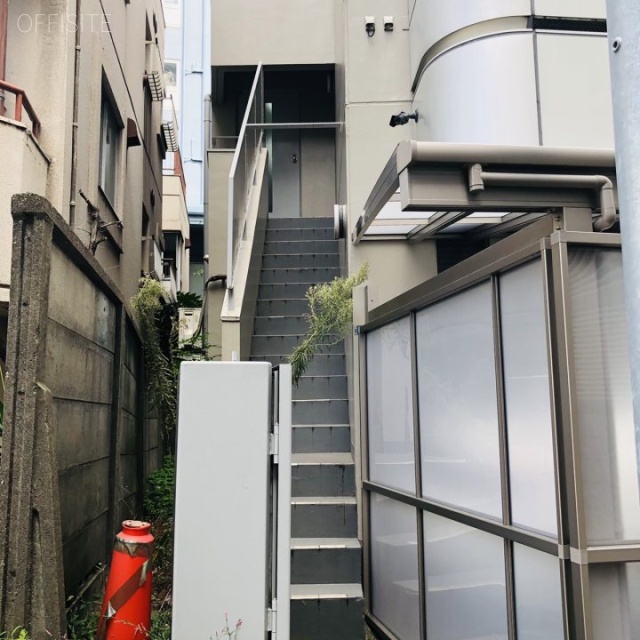 初台村上ビル 外観