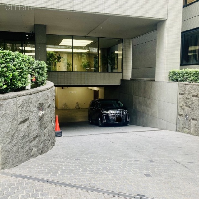 祐真ビル本館 駐車場