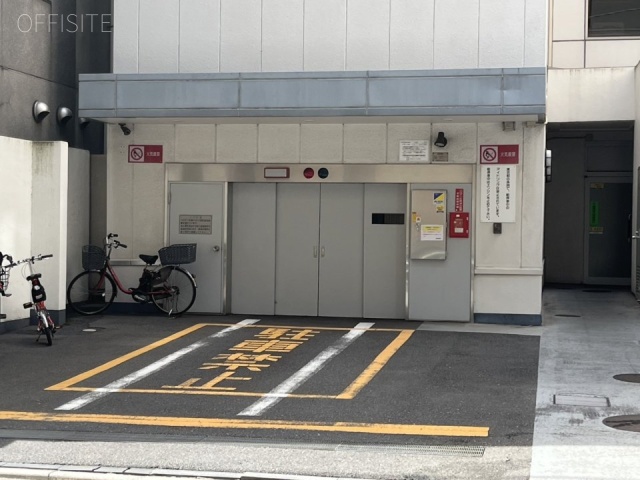 馬事畜産会館 駐車場